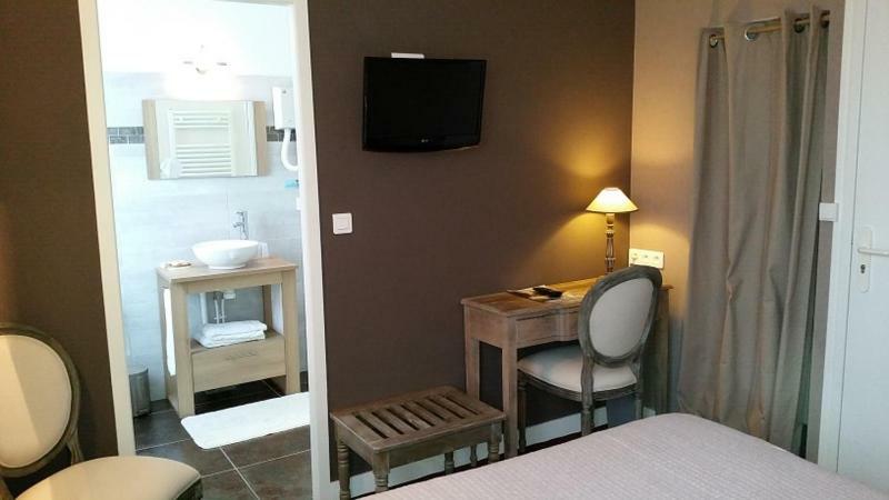 Hotel Restaurant Beau-Rivage Mansle-les-Fontaines エクステリア 写真